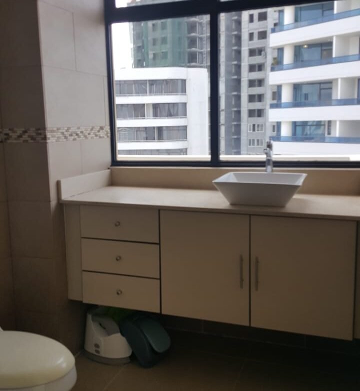 Paitilla – Winston Churchill – Vista Al Mar: 280 m², 3 o 4 Habitaciones, Línea blanca y Aire acondicionado