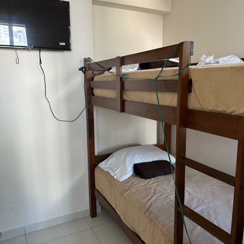 Apartamento Amoblado en Bella Vista: Torre de Reciente Construcción, 3 Recámaras