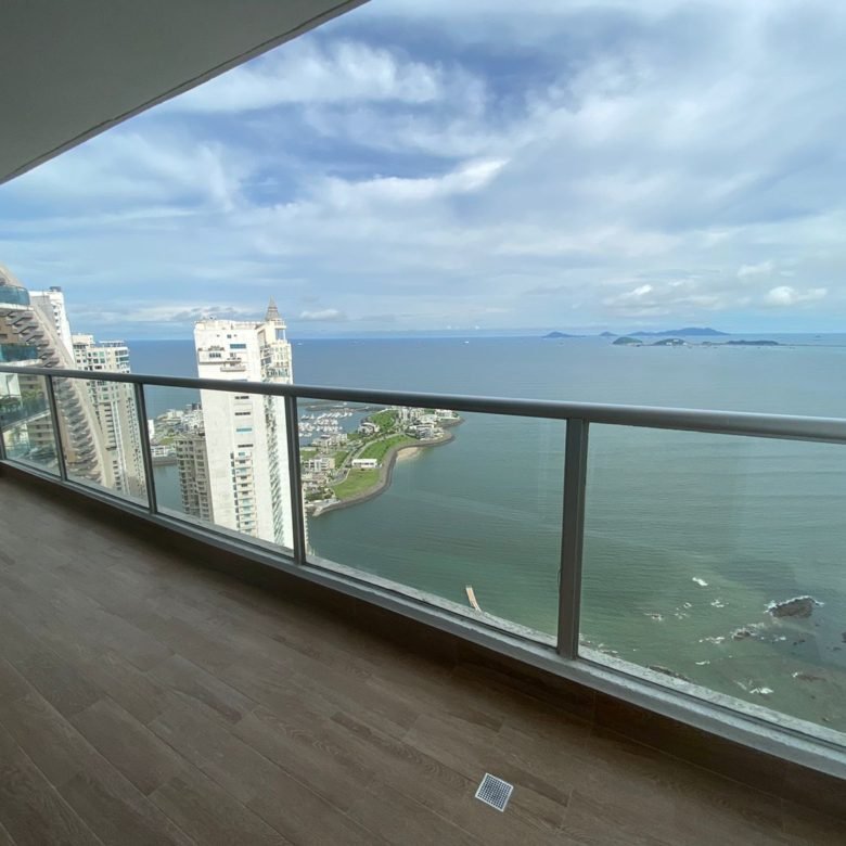 Punta Pacifica: Llave en Mano, con vista al mar, apartamento Amoblado, 3 Habitaciones