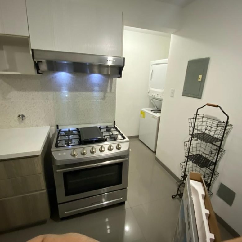 Las Acacias: Amoblado, Cerca Metro, Bonito Apartamento de 2 Recámaras