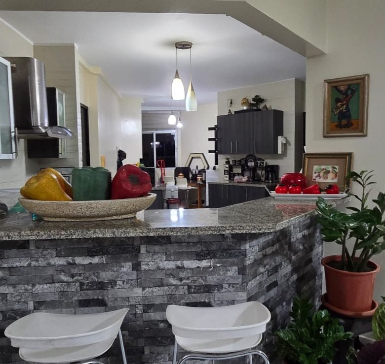 Penthouse Luxor El Cangrejo: Amoblado Total, 220 m², con 2 Terrazas, 4 Recámaras