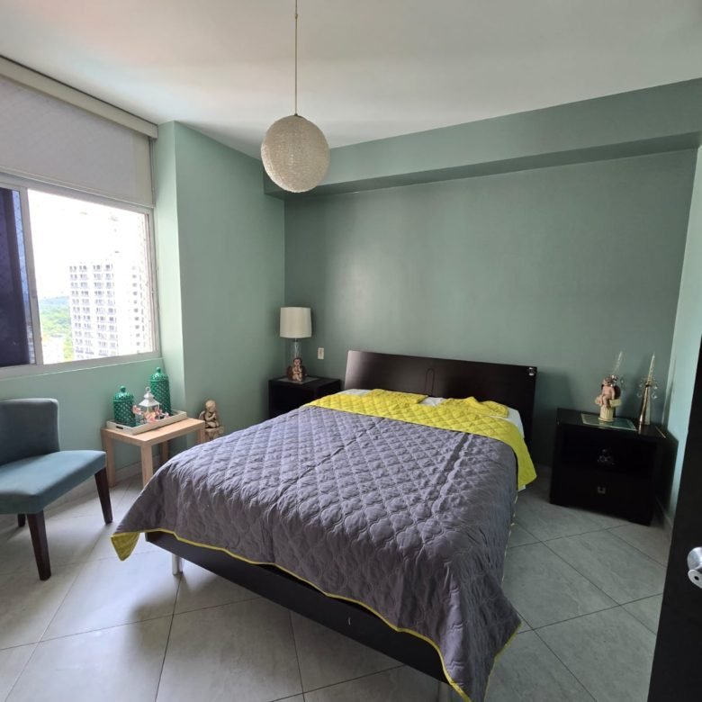 Penthouse Luxor El Cangrejo: Amoblado Total, 220 m², con 2 Terrazas, 4 Recámaras