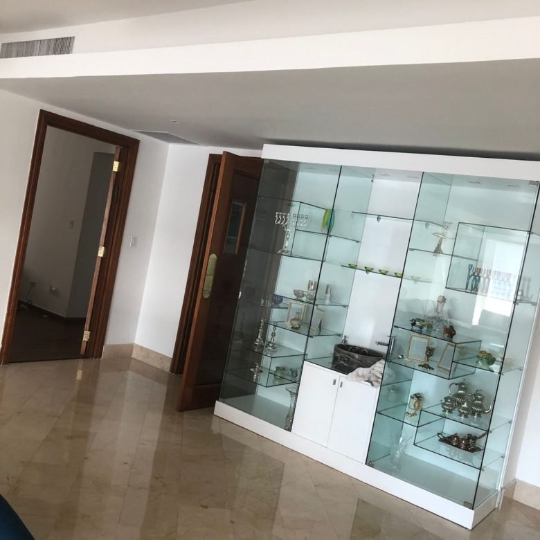 Paitilla – Vista Al Mar: Amoblado, Apartamento de 350 m², 3 Habitaciones, Den