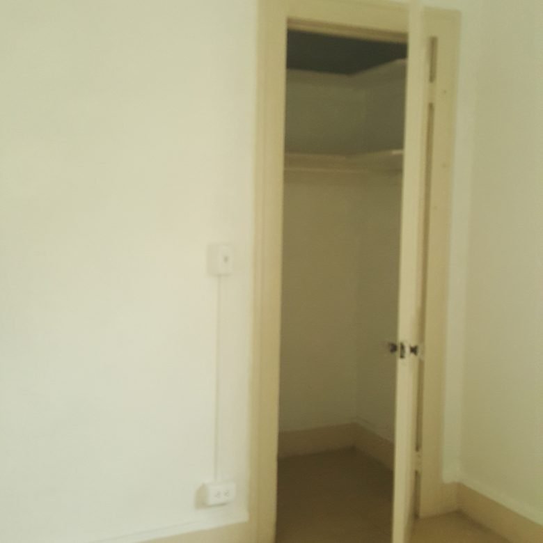 Balboa, Ancon, Cl Tabernilla: Apartamento de 3 Habitaciones, 2 Baños, 2do Piso