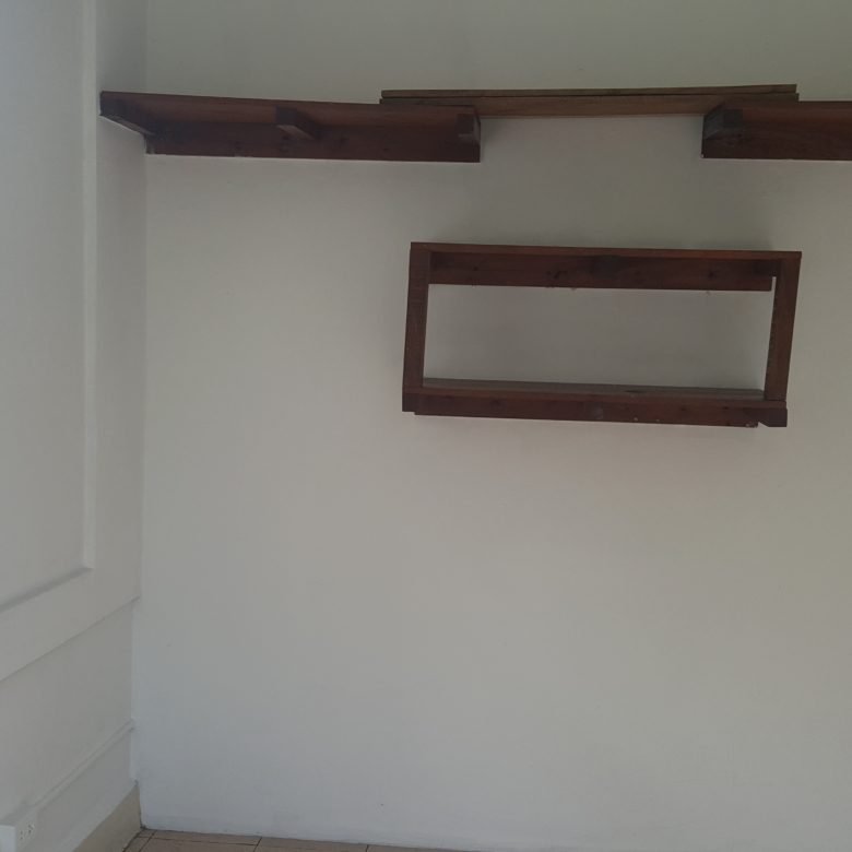 Balboa, Ancon, Cl Tabernilla: Apartamento de 3 Habitaciones, 2 Baños, 2do Piso