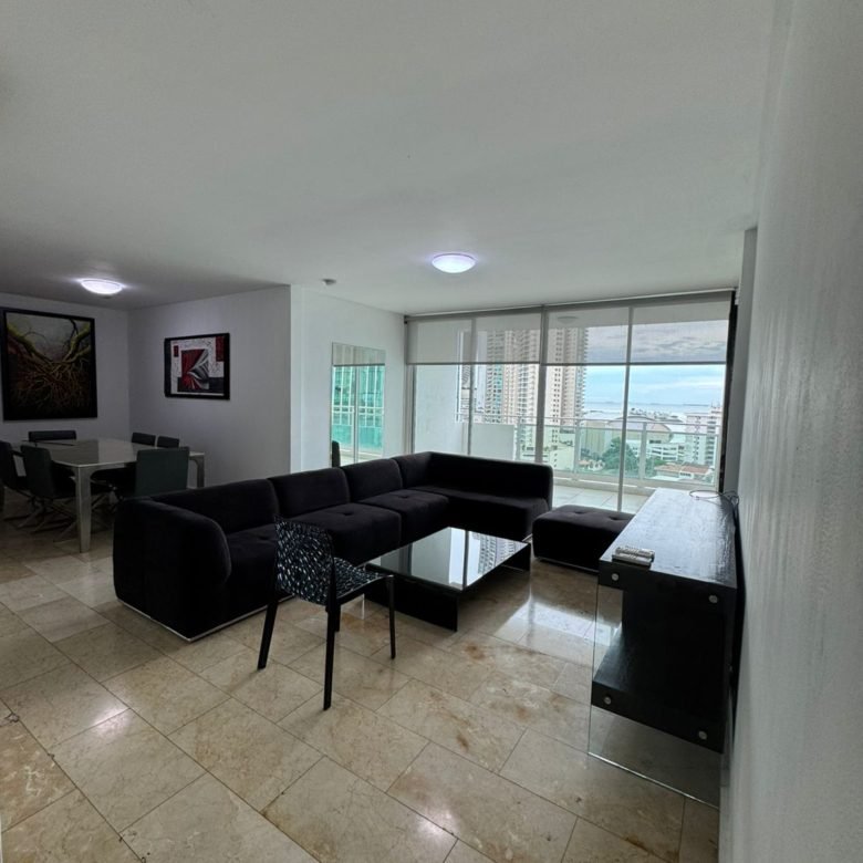 Apartamento Semi – Amoblado, Punta Pacifica, Vista Al Mar: de 4 Habitaciones