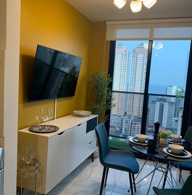 Calle 50, Area Bancaria, Bella Vista: The Gray Amoblado Total, con Luz, Internet