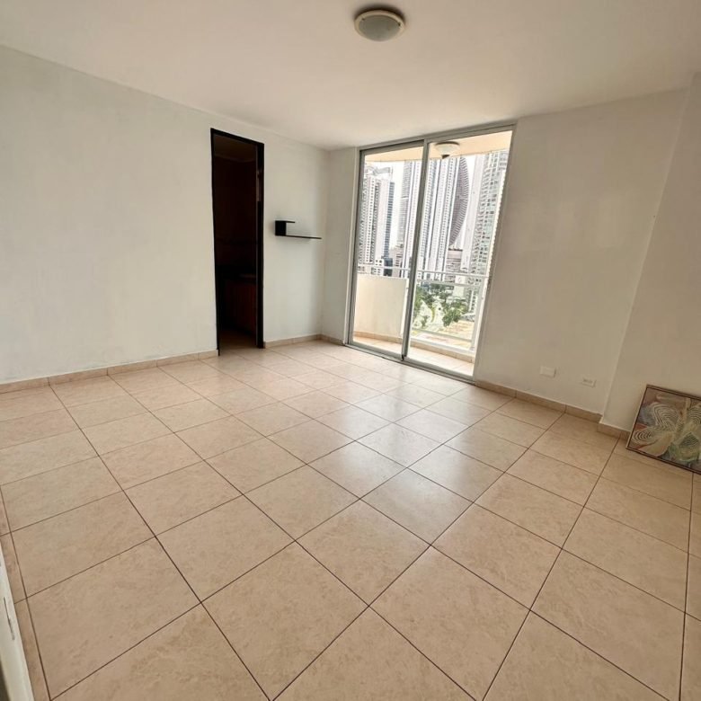 Apartamento Semi – Amoblado, Punta Pacifica, Vista Al Mar: de 4 Habitaciones