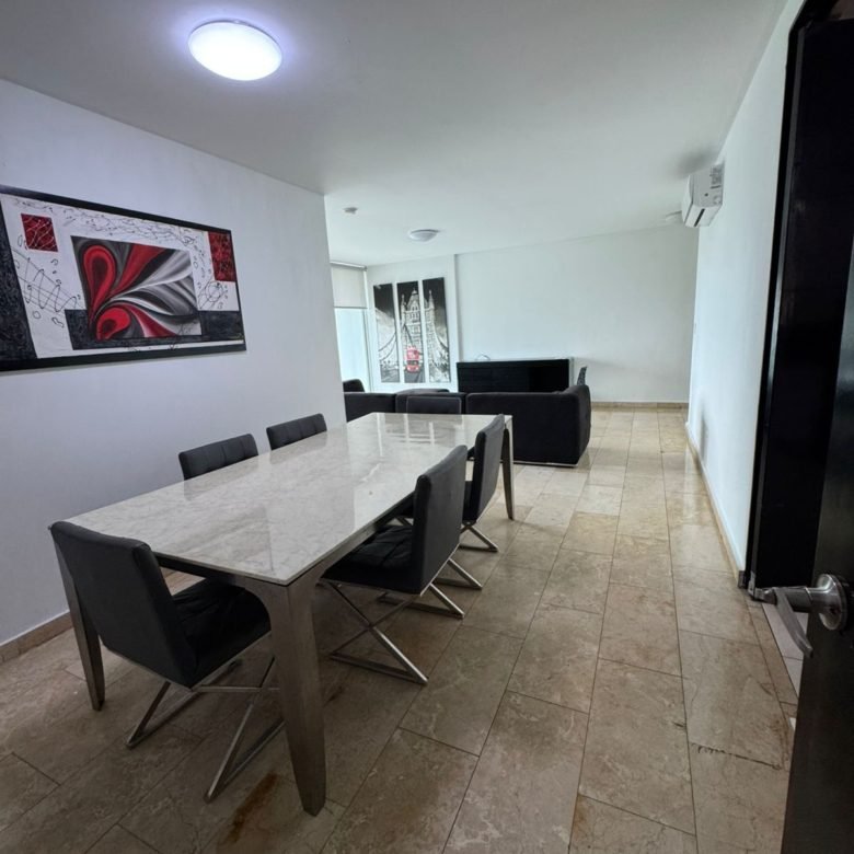 Apartamento Semi – Amoblado, Punta Pacifica, Vista Al Mar: de 4 Habitaciones