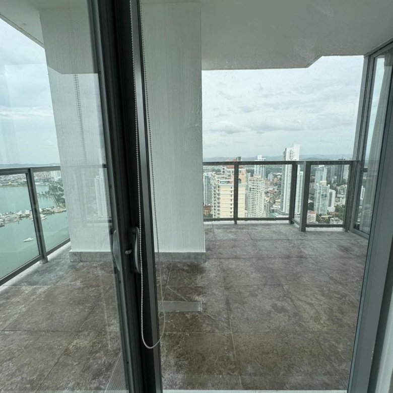 Frente al Mar, Avenida Balboa, Yoo Tower: Apartamento Amoblado, Torre de Lujo