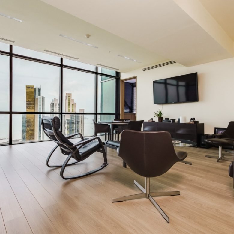 Torre Tower Bank – Calle 50 – Piso de Oficina, Remodelada, Piso Alto