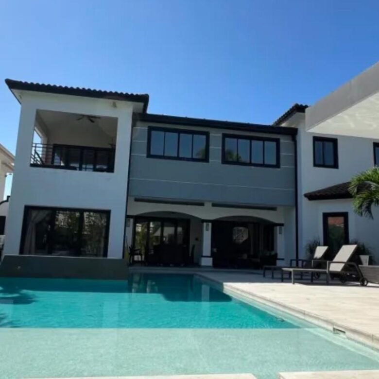 Casa en Residencial de Lujo en Costa del Este, Pocas Residencias