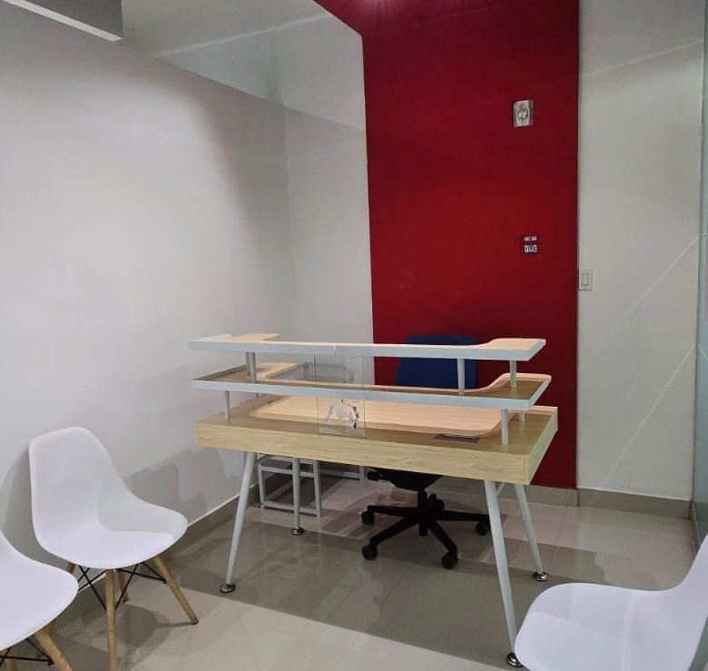 Oficina Céntrica – Completamente amoblada: Edison Corporate Center