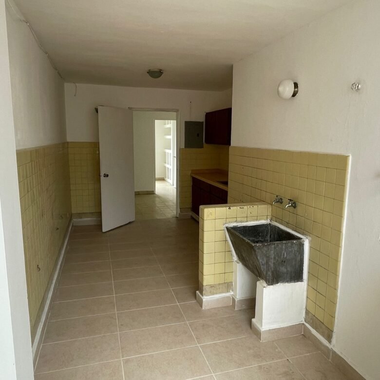 Obarrio / Area Bancaria: Rm3 Mcu3, Edificio en Venta, Apartamentos + Locales