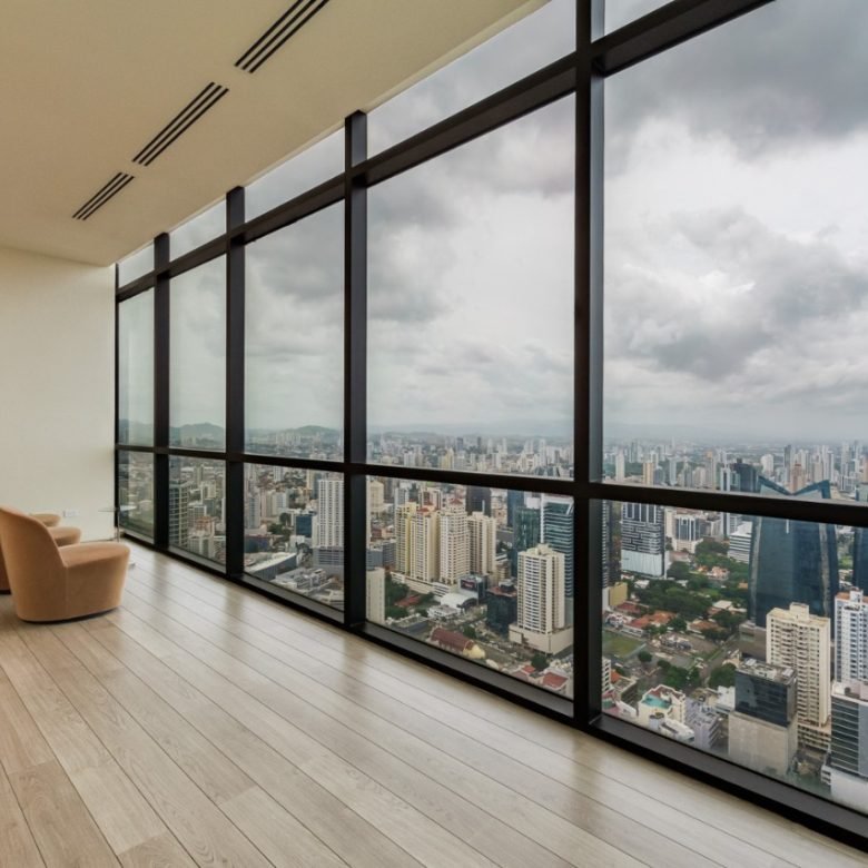 Torre Tower Bank – Calle 50 – Piso de Oficina, Remodelada, Piso Alto