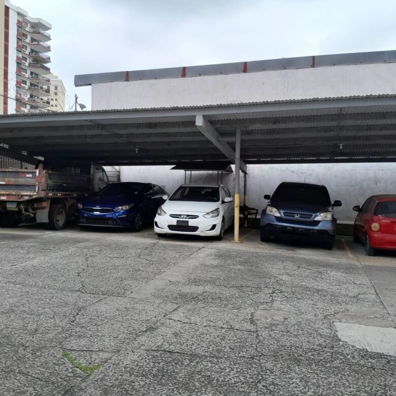 Obarrio / Area Bancaria: Rm3 Mcu3, Edificio en Venta, Apartamentos + Locales