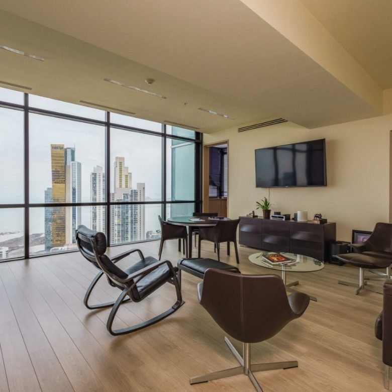 Torre Tower Bank – Calle 50 – Piso de Oficina, Remodelada, Piso Alto