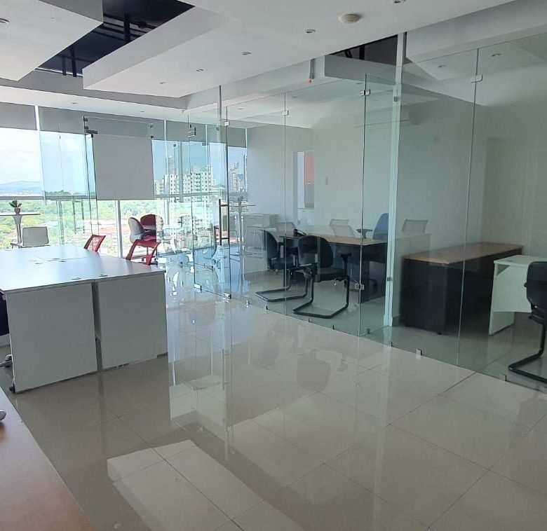 Oficina Céntrica – Completamente amoblada: Edison Corporate Center