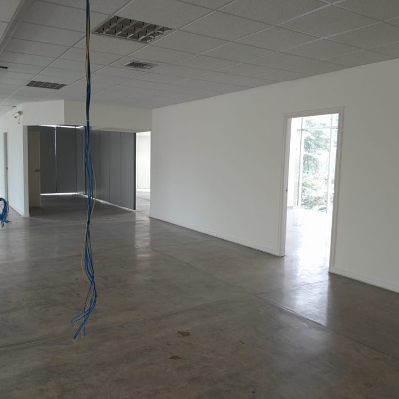 Calle 50 – San Francisco, Cerca SOHO Mall (A Pocos m de Cl 50): 200 m² Oficina Terminada