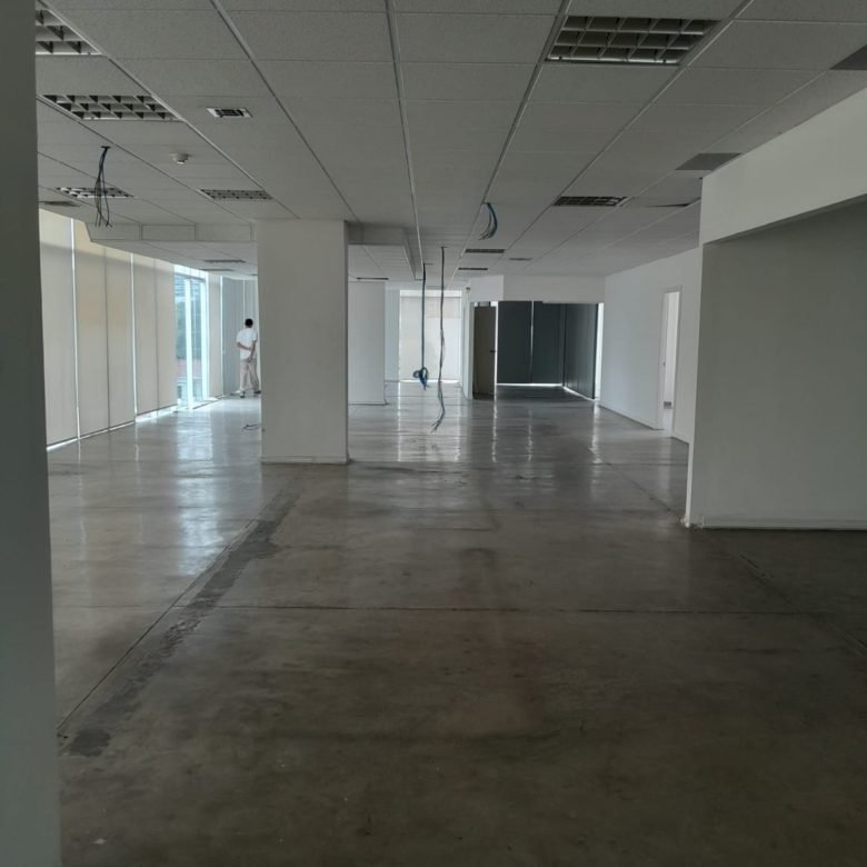 Calle 50 – San Francisco, Cerca SOHO Mall (A Pocos m de Cl 50): 200 m² Oficina Terminada