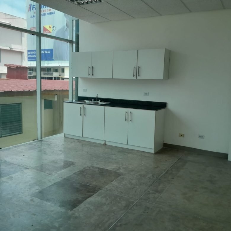 Calle 50 – San Francisco, Cerca SOHO Mall (A Pocos m de Cl 50): 200 m² Oficina Terminada