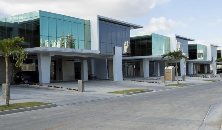 Ofi – Bodega, Panama Viejo: Nueva, de 735 m², en Parque Industrial, Alquilada – Para Inversión