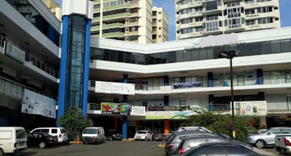 Via Ricardo J Alfaro – Tumba Muerto: Planta Baja, Local Comercial de 222.16m²