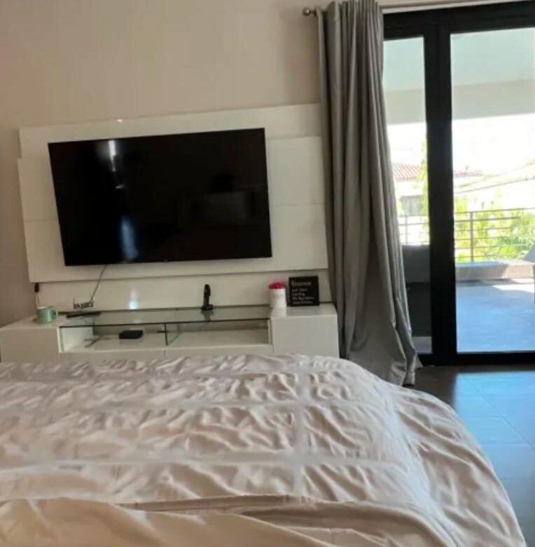 Casa en Residencial de Lujo en Costa del Este, Pocas Residencias