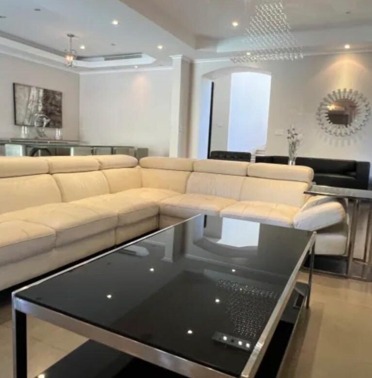 Casa en Residencial de Lujo en Costa del Este, Pocas Residencias