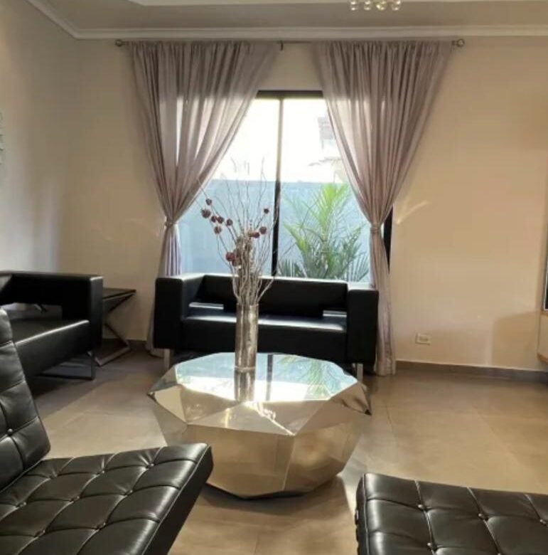 Casa en Residencial de Lujo en Costa del Este, Pocas Residencias