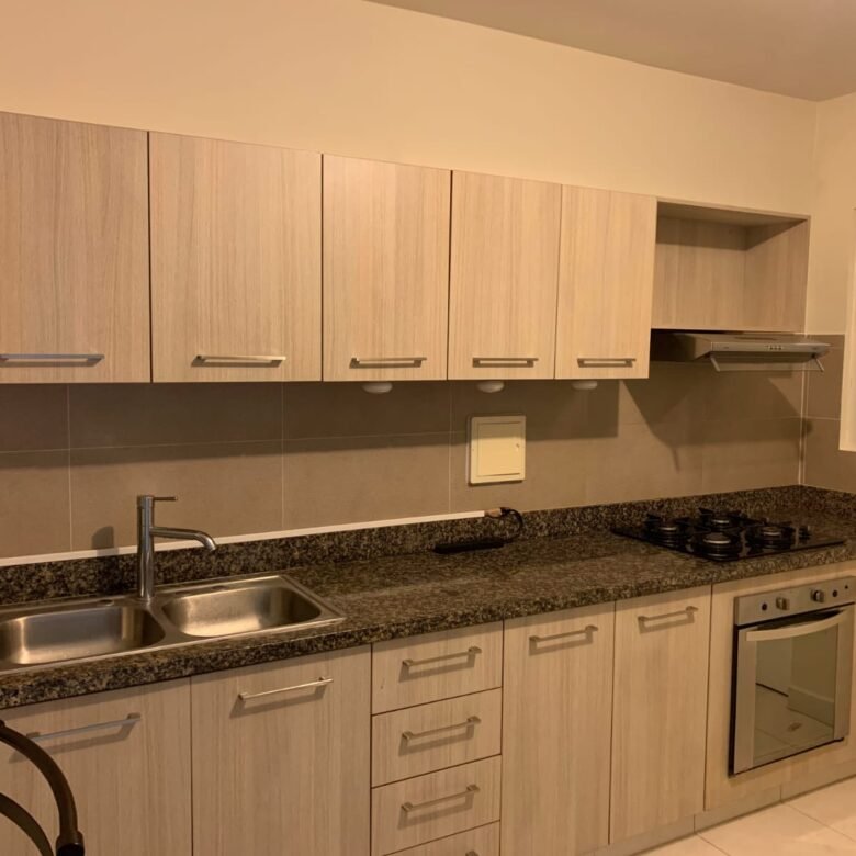 Versalles: Casa en Residencial con Seguridad 24hrs y Area Social