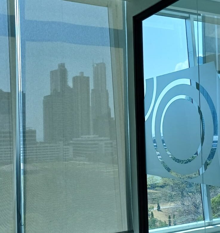 Costa del Este – Exclusivo: Oficina Semi – Amoblada, Torre Corporativa, 107 m²
