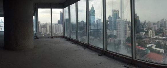 Oficina de Buena Altura – Punta Pacifica, Torre Oceania: Piso Alto – Completo 1672m2