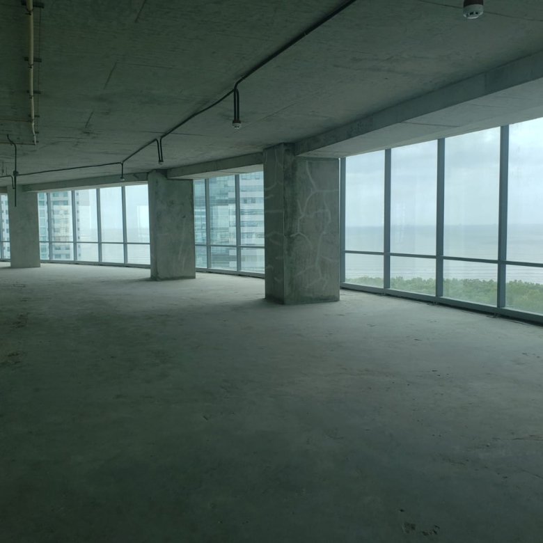Costa del Este Financial Park: Piso Completo de Oficina, 1000 m², en Gris