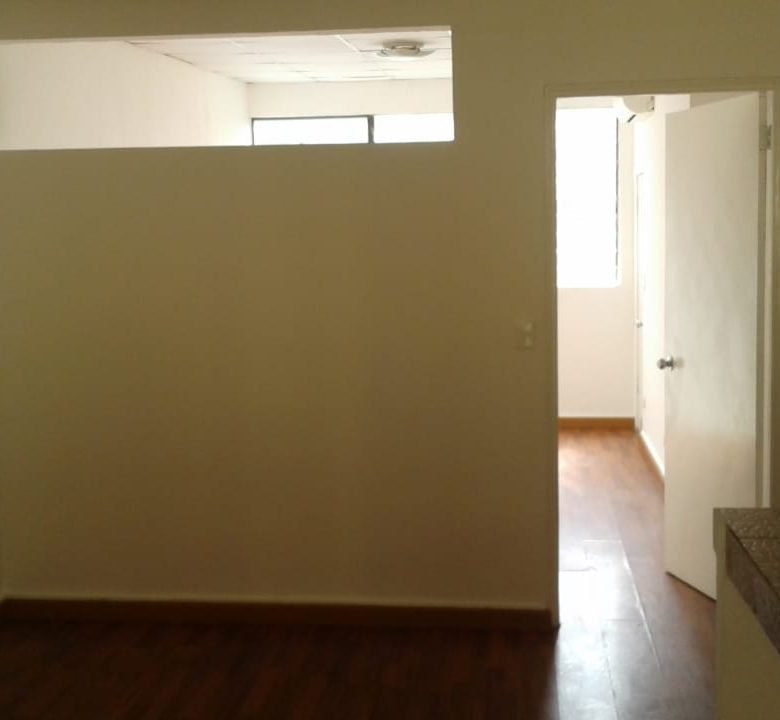 Bella Vista – Via España: Rm3c2, 1800 m², 2 Edificios, Sobre Via Principal