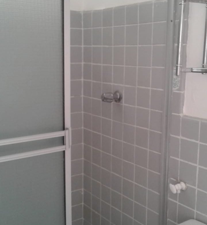 Bella Vista – Via España: Rm3c2, 1800 m², 2 Edificios, Sobre Via Principal