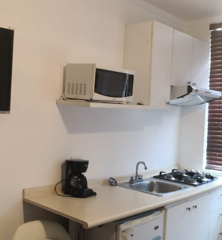 Bella Vista – Via España: Rm3c2, 1800 m², 2 Edificios, Sobre Via Principal