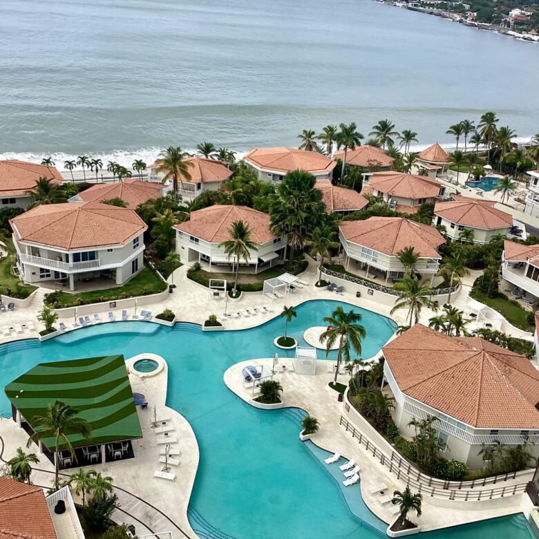 En El Mar, La Vida Es Más Sabrosa: Viva en Playa Coronado, Frente Al Playa 180 m²