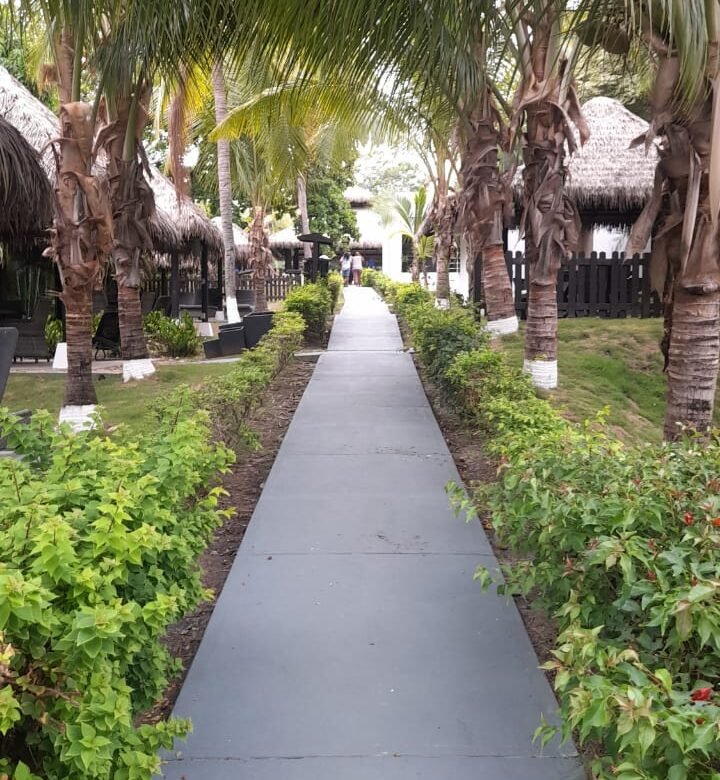 Casa Amoblada de Playa en Residencial Frente Al Mar – Coronado: Paradise Point