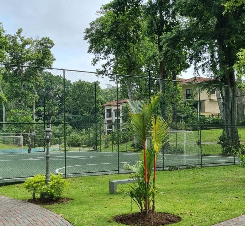 Casa en Clayton, Cerca Ciudad del Saber, Forestal: Senderos de Camino de Cruces
