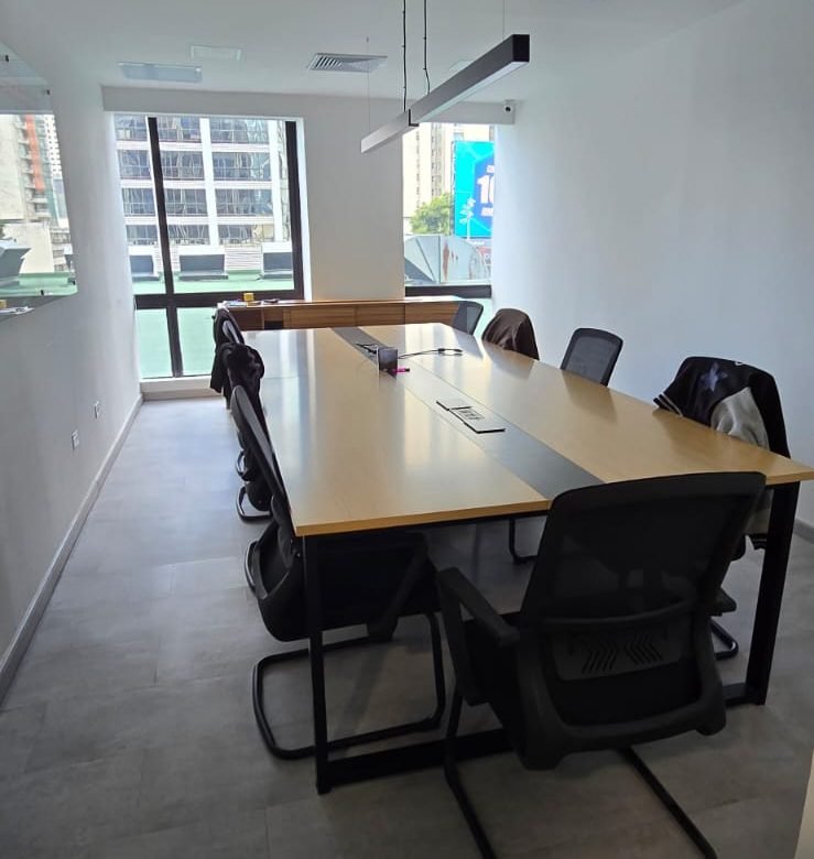 Marbella, Calle 50, Area Bancaria: Moderna, Amoblada, con Lobby y Mantenimiento Gratis