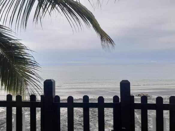 Casa Amoblada de Playa en Residencial Frente Al Mar – Coronado: Paradise Point