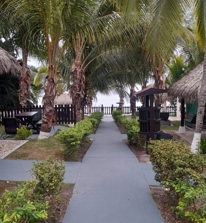Casa Amoblada de Playa en Residencial Frente Al Mar – Coronado: Paradise Point