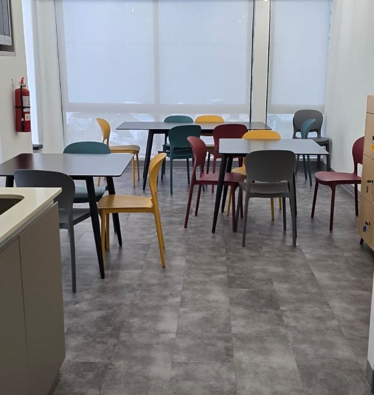 Marbella, Calle 50, Area Bancaria: Moderna, Amoblada, con Lobby y Mantenimiento Gratis