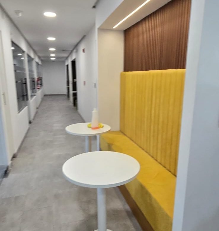 Marbella, Calle 50, Area Bancaria: Moderna, Amoblada, con Lobby y Mantenimiento Gratis