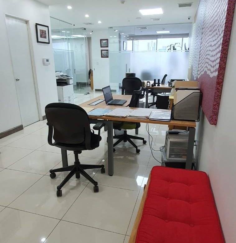 Area Bancaria / Obarrio: Oficina Amoblada, Atrium Tower, 2 Estacionamientos