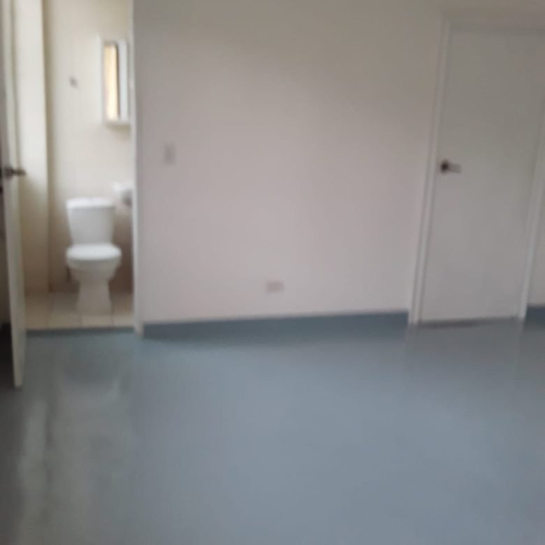 Bella Vista – Via España: Rm3c2, 1800 m², 2 Edificios, Sobre Via Principal