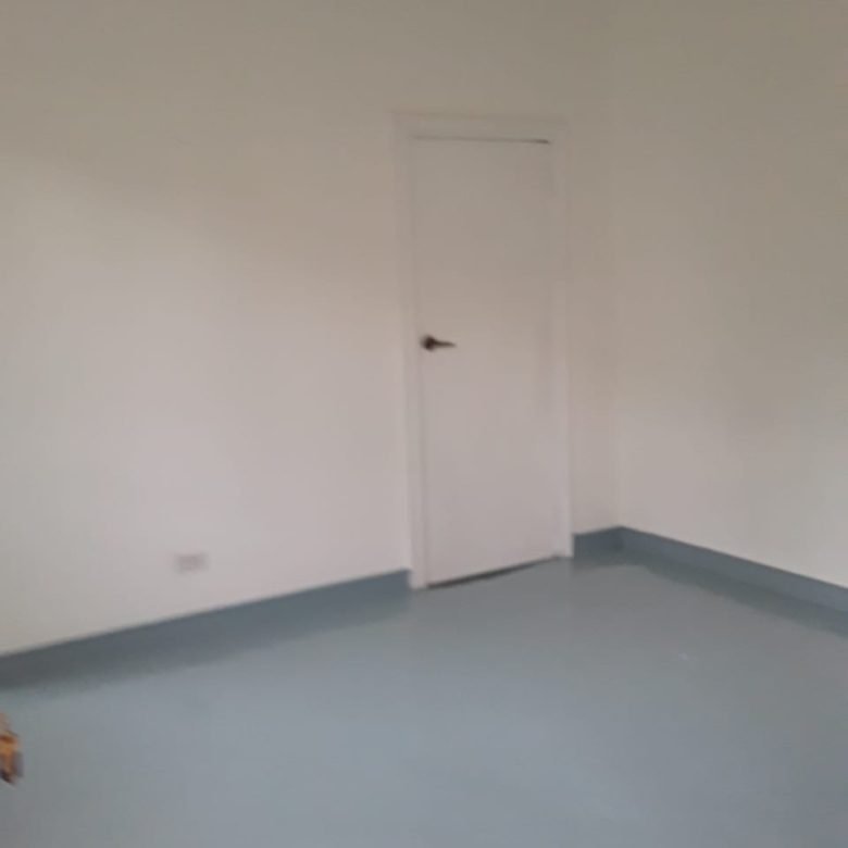 Bella Vista – Via España: Rm3c2, 1800 m², 2 Edificios, Sobre Via Principal