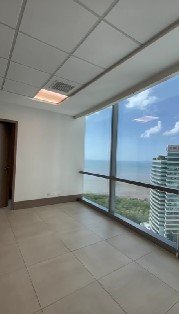 Cree Impacto – Su Empresa en Costa del Este, Torre Corporativa, 768 m², Moderna