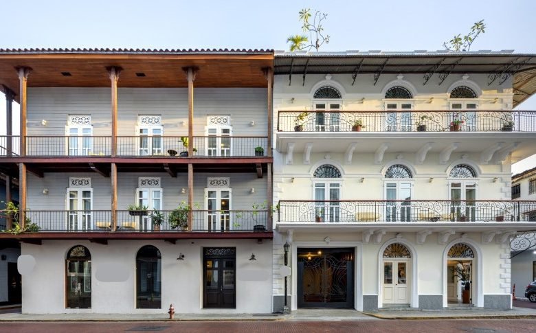Casco Viejo / Antiguo: 2 Edificios Completos, con Operacion Hotelera